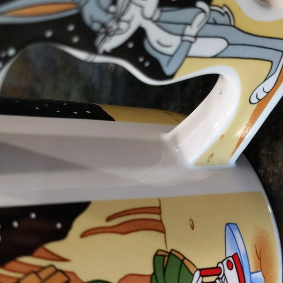 Bugs Bunny & Marvin the Martian Surrender Earth Creature Coffee Mug Warner Bros. - Picture 6 of 6